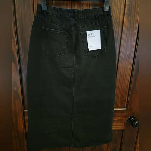 Indigo Rein Black Jean Skirt. Star Embellished - Picture 9 of 13